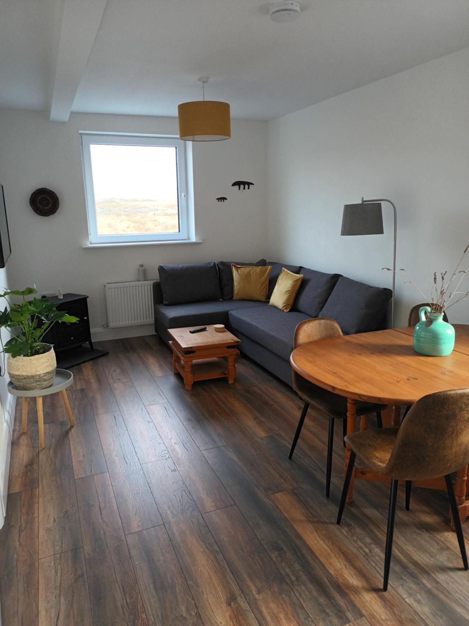 Connemara Lake View Apartment Camus Eighter Exteriör bild